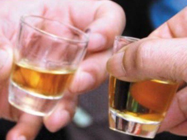 Sức khỏe đời sống - Những ai không nên dùng rượu thuốc?