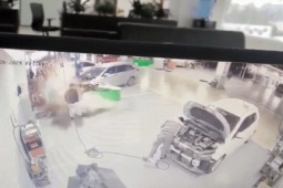 Tin tức trong ngày - Nổ bình dầu thải, một người bị thương nặng