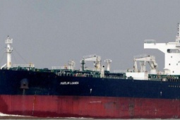 Houthi leo thang trên biển Đỏ, nhiều tàu thương mại trúng tên lửa