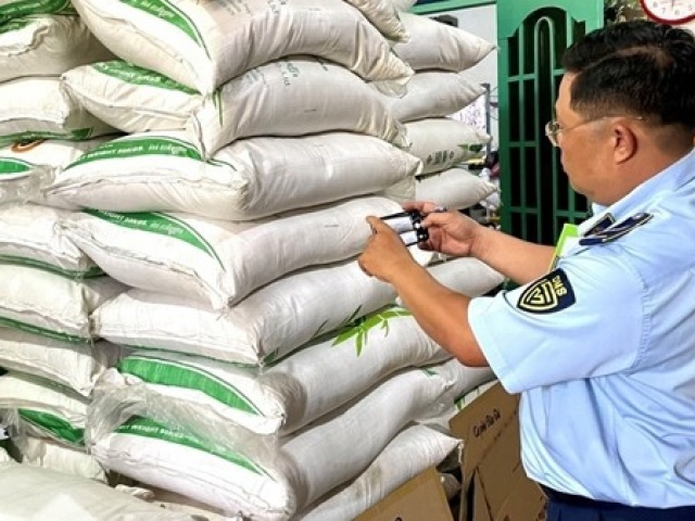 Thị trường - Tiêu dùng - Gần Tết, đường cát nhập lậu lại “nóng”