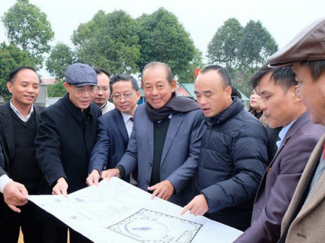 Tin tức trong ngày - Nguyên Phó Thủ tướng Trương Hòa Bình thăm công trường Tượng đài con tàu tập kết ra Bắc