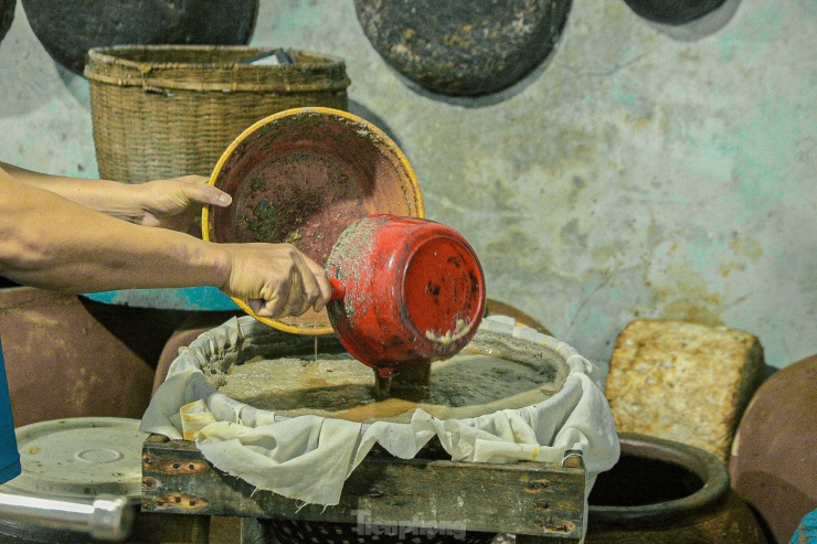 Làng nghề nước mắm lâu đời ở Đà Nẵng 'chạy đua' những ngày giáp Tết - 8
