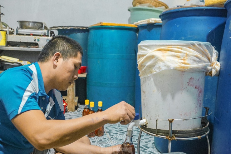 Làng nghề nước mắm lâu đời ở Đà Nẵng 'chạy đua' những ngày giáp Tết - 10