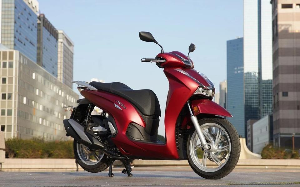 Xe ga cỡ lớn nên chọn Piaggio Beverly hay Honda SH 350i? - 2