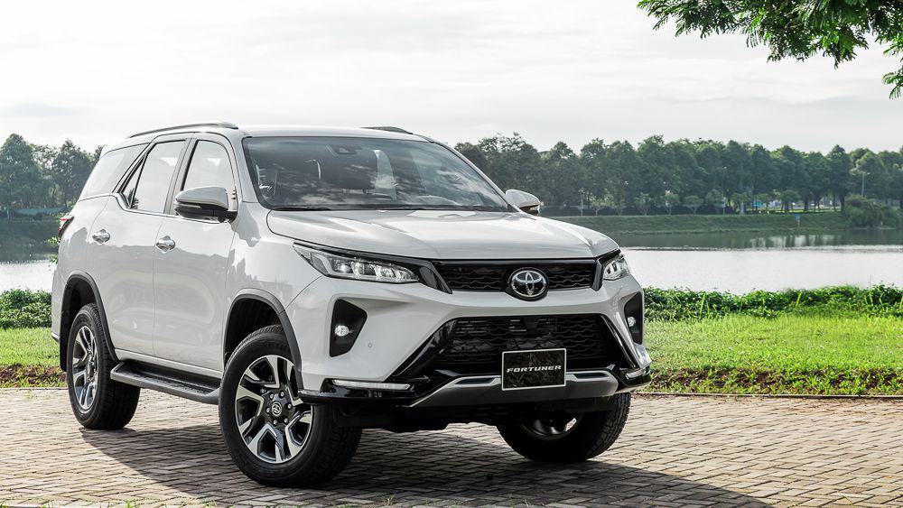 5 mẫu SUV tiền tỷ đáng chú ý tại Việt Nam