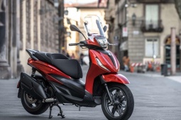 Xe ga cỡ lớn nên chọn Piaggio Beverly hay Honda SH 350i?