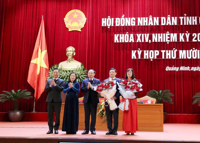 Ông Nghiêm Xuân Cường đã trúng cử chức vụ Phó Chủ tịch UBND tỉnh và bà Nguyễn Thị Huệ, Chánh Thanh tra tỉnh trúng cử Ủy viên UBND tỉnh nhiệm kỳ 2021-2026.