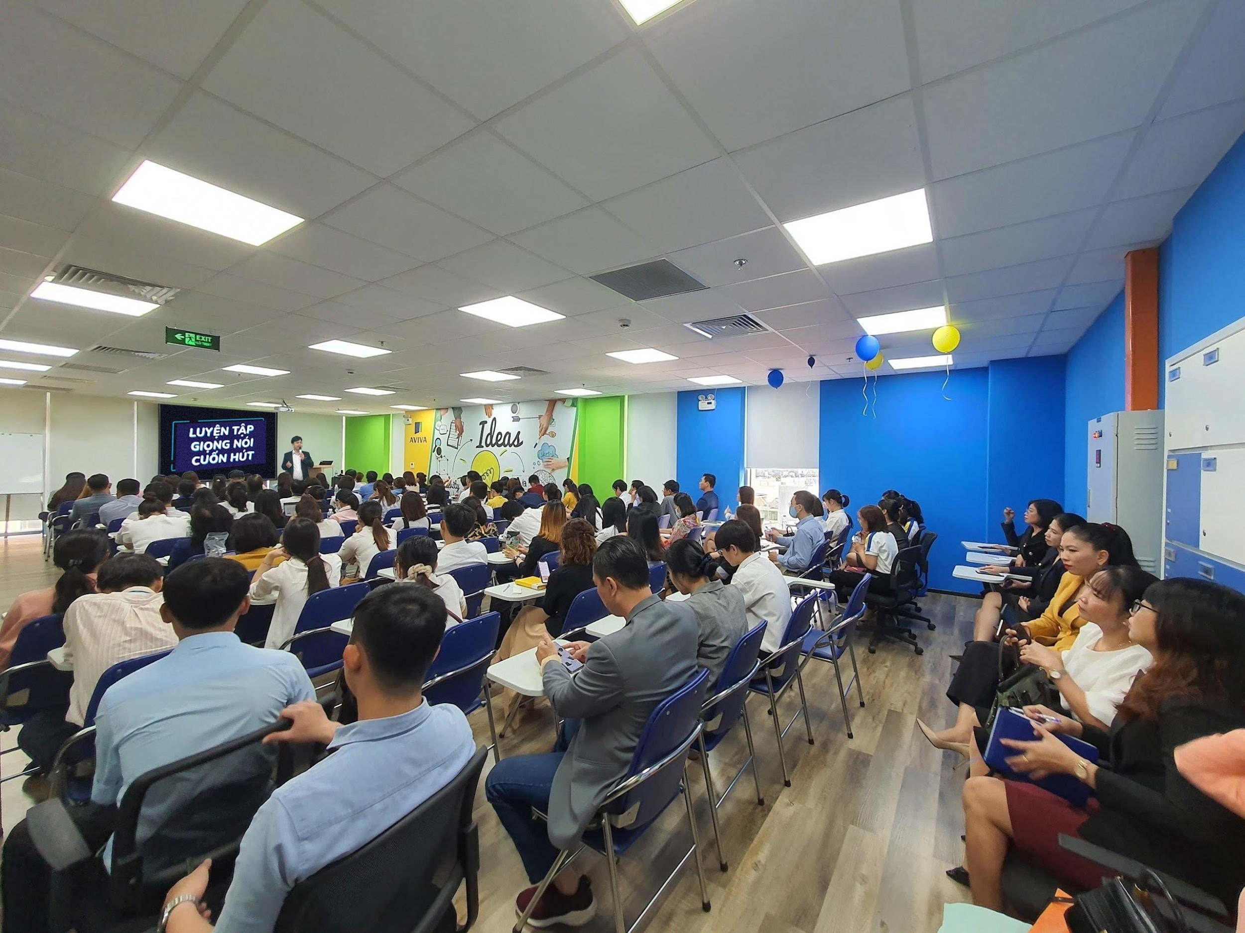 Ông Vũ Long thường xuyên tổ chức đào tạo nội bộ để gắn kết nhân sự, giúp mỗi cá nhân hiểu rõ về tinh thần chung của doanh nghiệp