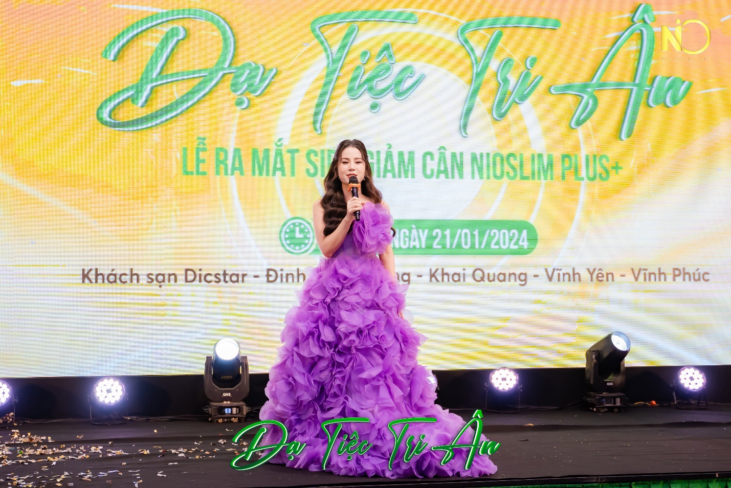 Founder Vũ Thị Loan phát biểu trong chương trình