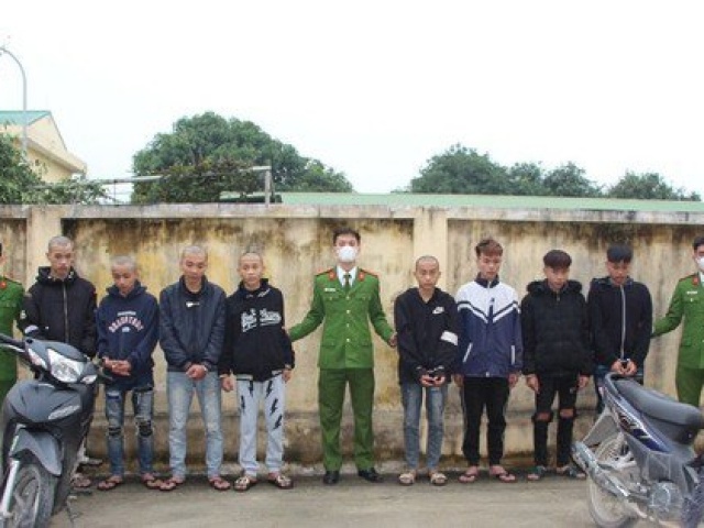 Pháp luật - Nhóm cướp tuổi teen gây ra hàng loạt vụ án táo tợn
