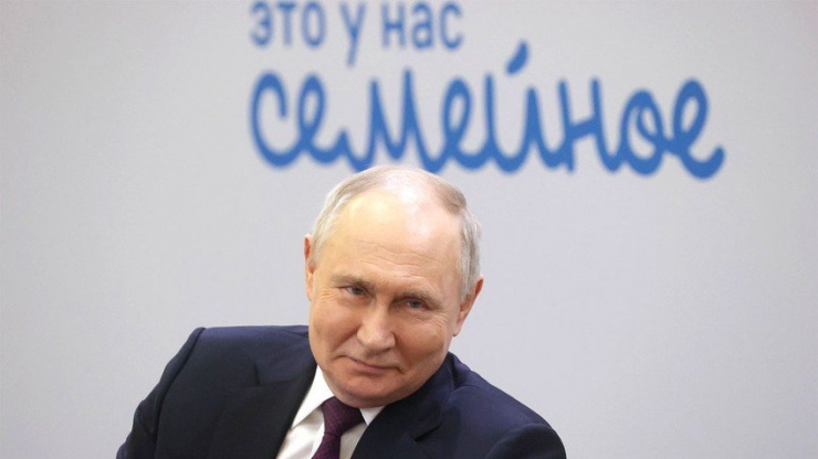 Ủy ban Bầu cử Trung ương Nga vừa công bố thu nhập của ông Putin. Ảnh: THE MOSCOW TIMES