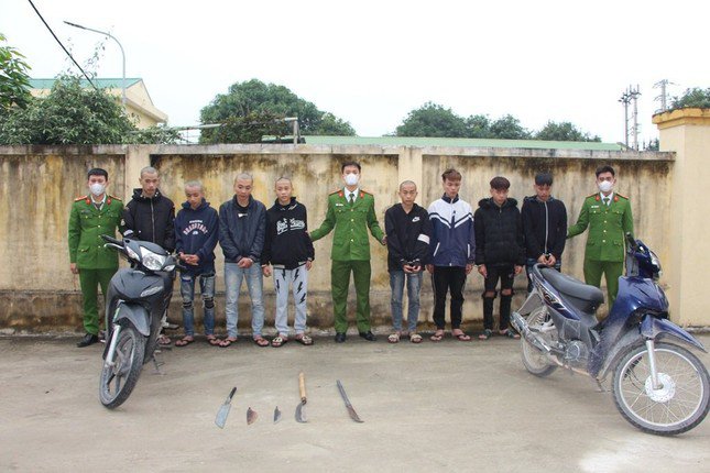 Nhóm 8 đối tượng gây ra hàng loạt vụ cướp táo tợn.