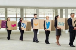 Thời trang Hi-tech - Lý do gì khiến các "ông lớn" công nghệ sa thải nhân sự ồ ạt?