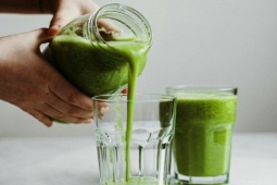 Đàn ông - Nước ép cần tây có thực sự làm sạch cơ thể bạn?