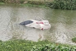 Tin tức 24h qua: Được cứu khỏi ô tô chìm dưới sông, nữ tài xế đợi ngày gặp được ân nhân