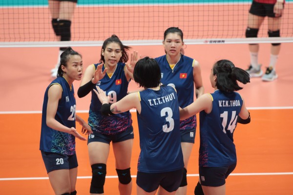 Đội tuyển nữ bóng chuyền Việt Nam thi đấu thành công ở đấu trường quốc tế một phần nhờ nguồn lực xã hội hóa.