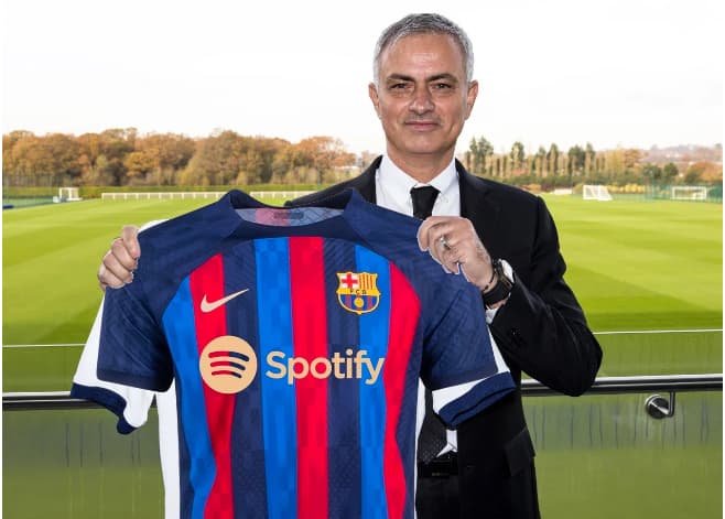 Top ứng viên sáng giá thay Xavi tại Barcelona: Mourinho so kè De Zerbi - 1