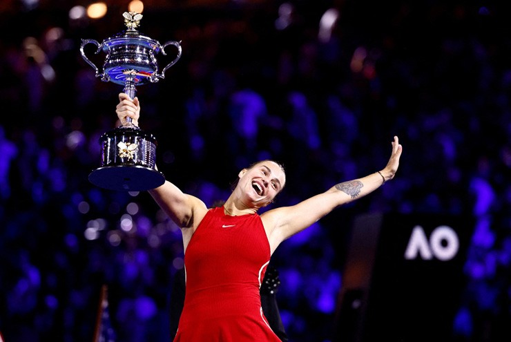 Sabalenka là cô gái giàu cảm xúc