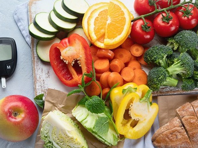 Sức khỏe đời sống - 10 nguyên tắc ăn uống giúp người bệnh đái tháo đường yên tâm ăn Tết