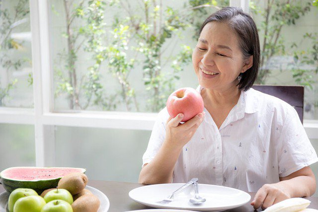 7 lợi ích sức khỏe vượt trội từ trái táo- Ảnh 2.