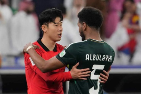 Son Heung Min gây sốt an ủi cầu thủ Saudi Arabia, chưa quên bi kịch Asian Cup 2015