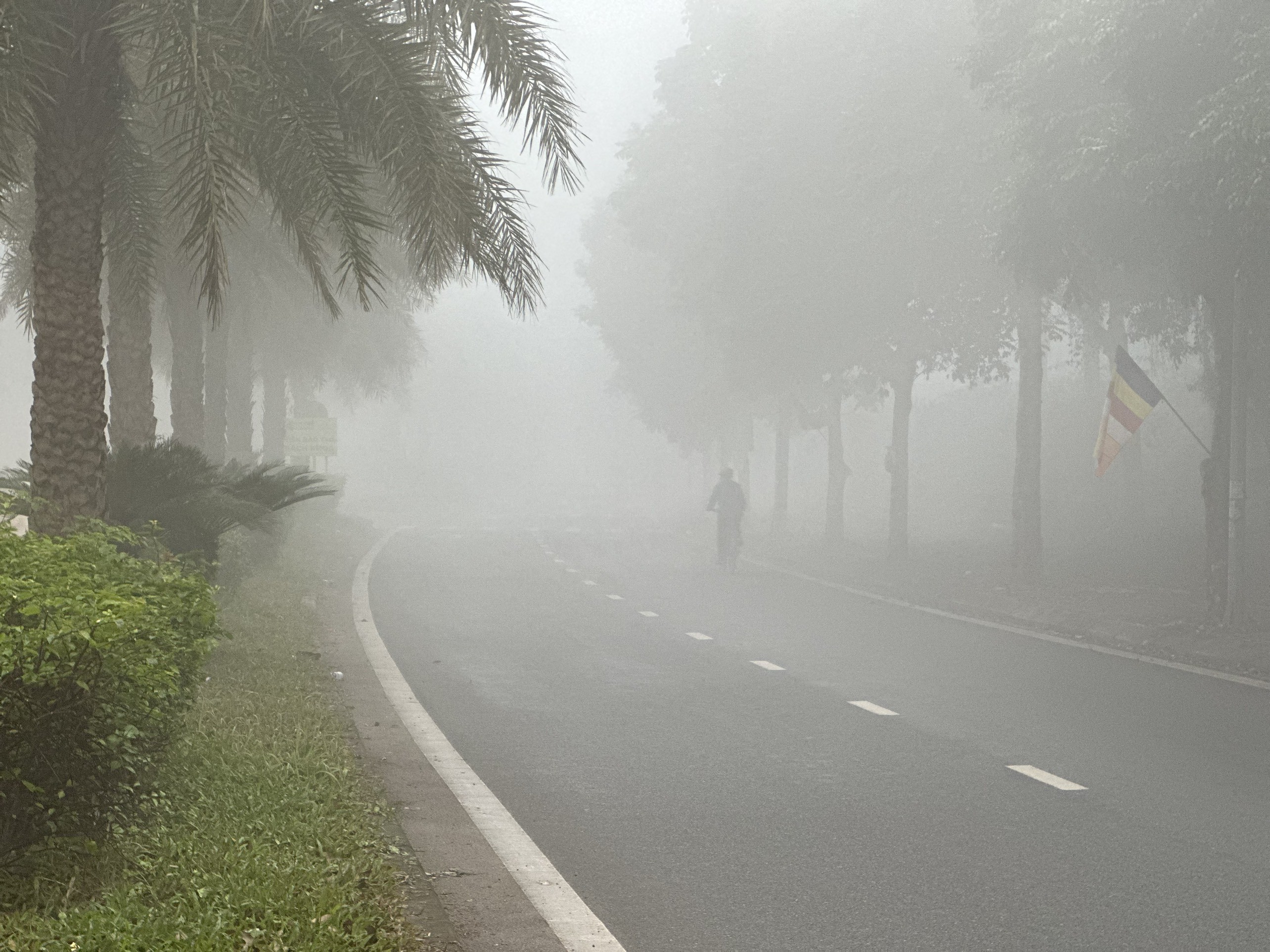 Khu đô thị Thanh Hà, Hà Nội lúc 7h vẫn chìm trong sương mù dày đặc