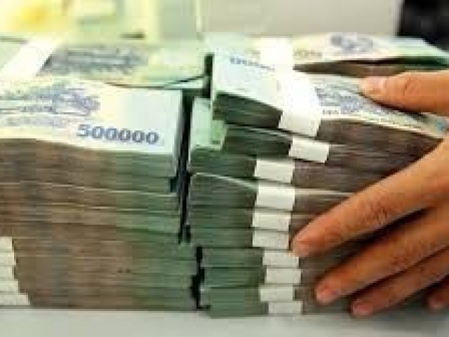 Pháp luật - Cựu nhân viên ngân hàng ôm hàng trăm tỉ bỏ trốn, nhiều 'đại gia' Quảng Bình không có Tết