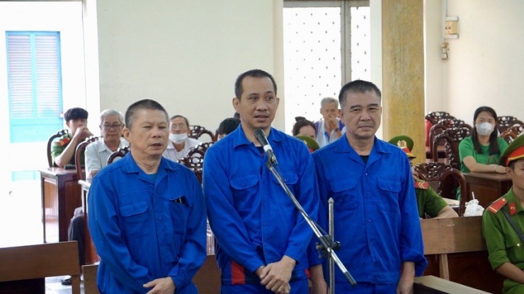 Các bị cáo tại toà