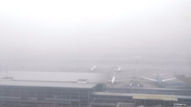 Sân bay Nội Bài trong sương mù dày đặc sáng ngày 2-2-2024. Ảnh: VATM