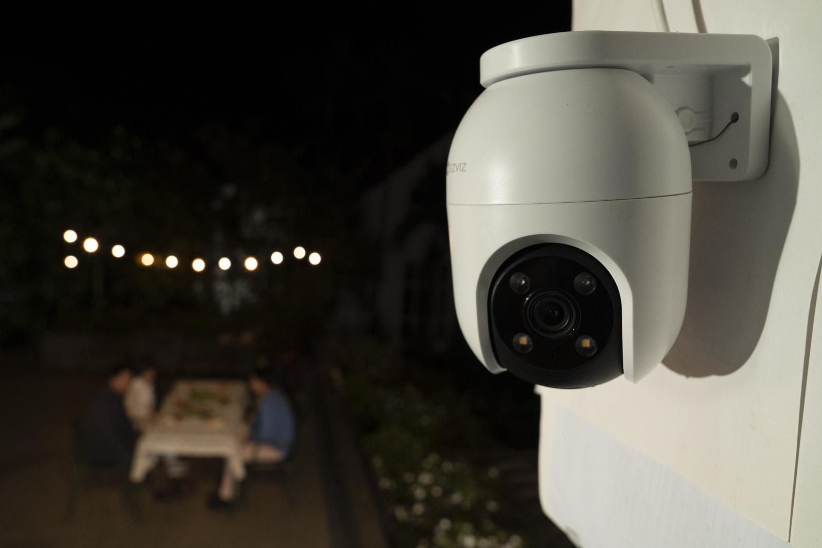 Bảo vệ tối đa cho tổ ấm, tận hưởng cái Tết trọn vẹn, Camera EZVIZ là giải pháp hiệu quả để bảo vệ cho ngôi nhà khi mọi người vắng nhà trong những chuyến du xuân hay đi chúc Tết.