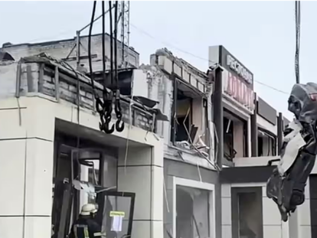 Thế giới - Nga cáo buộc Ukraine dùng tên lửa Mỹ tấn công dân thường Luhansk