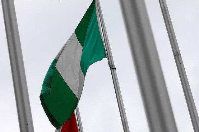 Quốc kỳ Nigeria, đất nước vừa xảy ra vụ ám sát một tiểu vương - Ảnh: REUTERS