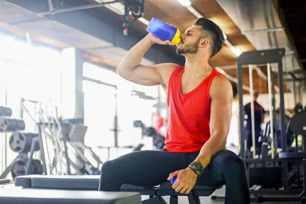 Lạm dụng protein bổ sung khi tập gym có thể ảnh hưởng đến sức khỏe tình dục, sinh sản của quý ông - Ảnh minh họa từ Internet