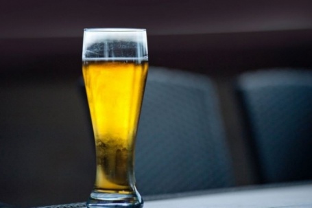 Tết này uống bia ra sao để tránh bị bệnh gút?