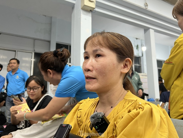 Chị Ngô Thị Tuyền Giang đã thực hiện được di nguyện của chồng là đưa các con về thăm ông bà dịp Tết