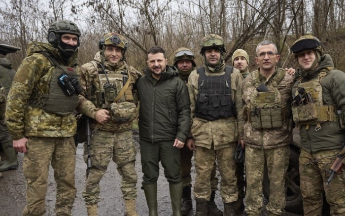 Ông Zelensky lần đầu thừa nhận xung đột bế tắc, công khai nói cần thay Tổng  Tư lệnh