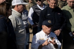 Thế giới - 13 thống đốc đảng Cộng hòa tới biên giới, ủng hộ Texas "kháng lệnh" ông Biden