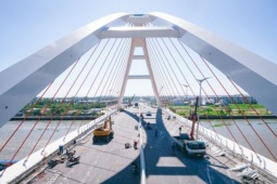 Tin tức trong ngày - Cầu gần 800 tỷ đồng bắc qua sông Cần Thơ thông xe trước Tết