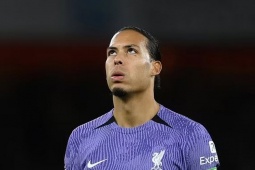 Van Dijk bị đổ lỗi 3 bàn thua của Liverpool, Roy Keane dự đoán Man City lại vô địch