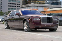 Tin tức ô tô - Rolls-Royce Phantom Lửa Thiêng "chốt đơn" thành công sau 7 lần đấu giá