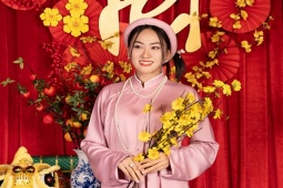 Đời sống Showbiz - "Cô đào hát" phim Tết - Trúc Mây: Tôi ngại đóng cảnh nóng