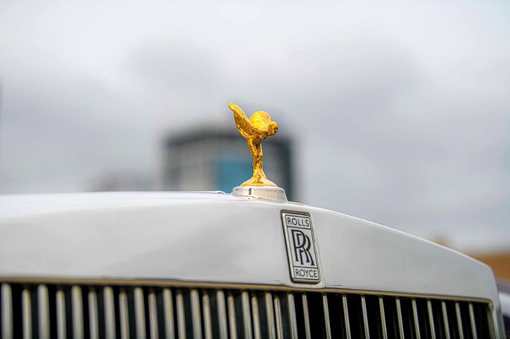 Rolls-Royce Phantom Lửa Thiêng "chốt đơn" thành công sau 7 lần đấu giá
