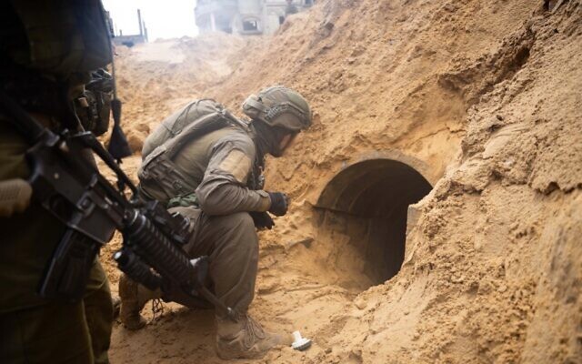 Quân đội Israel cho biết họ đã kiểm soát phần lớn hệ thống hầm ngầm của Hamas, sắp bắt được thủ lĩnh Sinwar. Ảnh: Lực lượng Phòng vệ Israel
