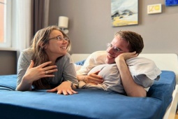 Bạn trẻ - Cuộc sống - Nhờ ChatGPT lọc 5.239 hồ sơ hẹn hò, chàng trai tìm được vợ