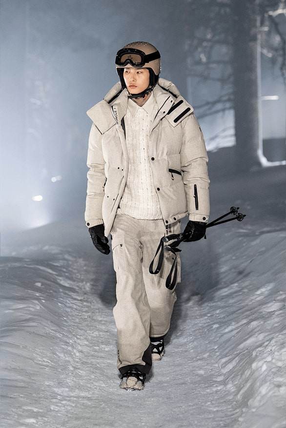 Moncler đi lên núi để khai trương sàn diễn choáng ngợp thu đông 2024 - 10