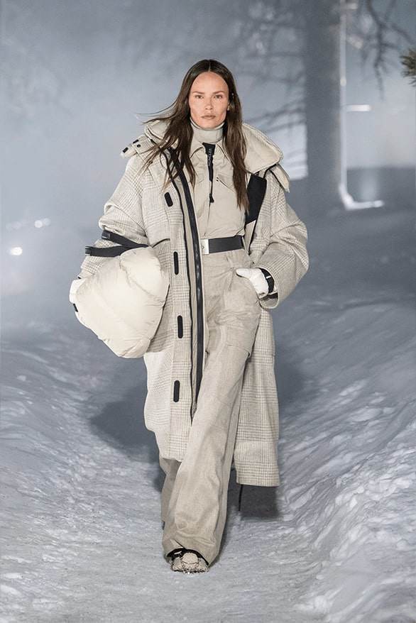 Moncler đi lên núi để khai trương sàn diễn choáng ngợp thu đông 2024 - 8