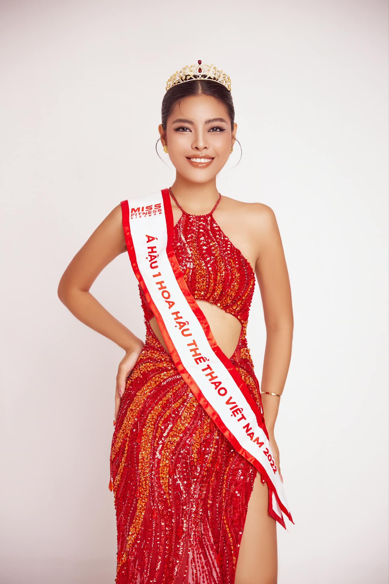 Phương Thảo giành ngôi Á hậu 1 Hoa hậu Thể thao Việt Nam.