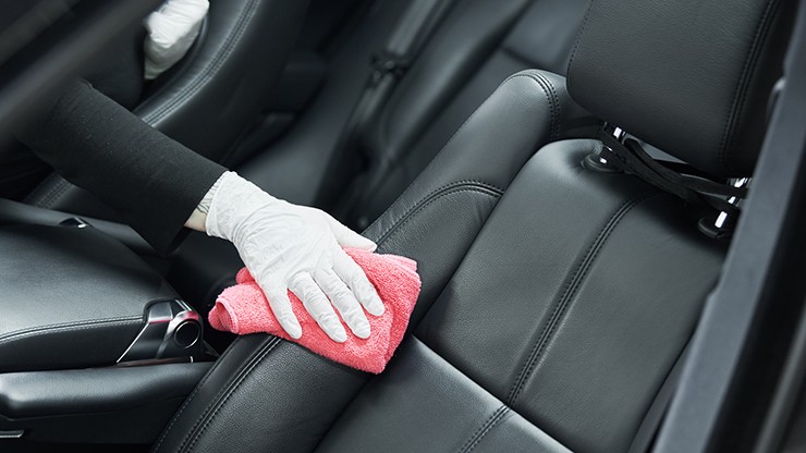 Cách vệ sinh ghế xe trên ô tô tại nhà đơn giản và nhanh chóng