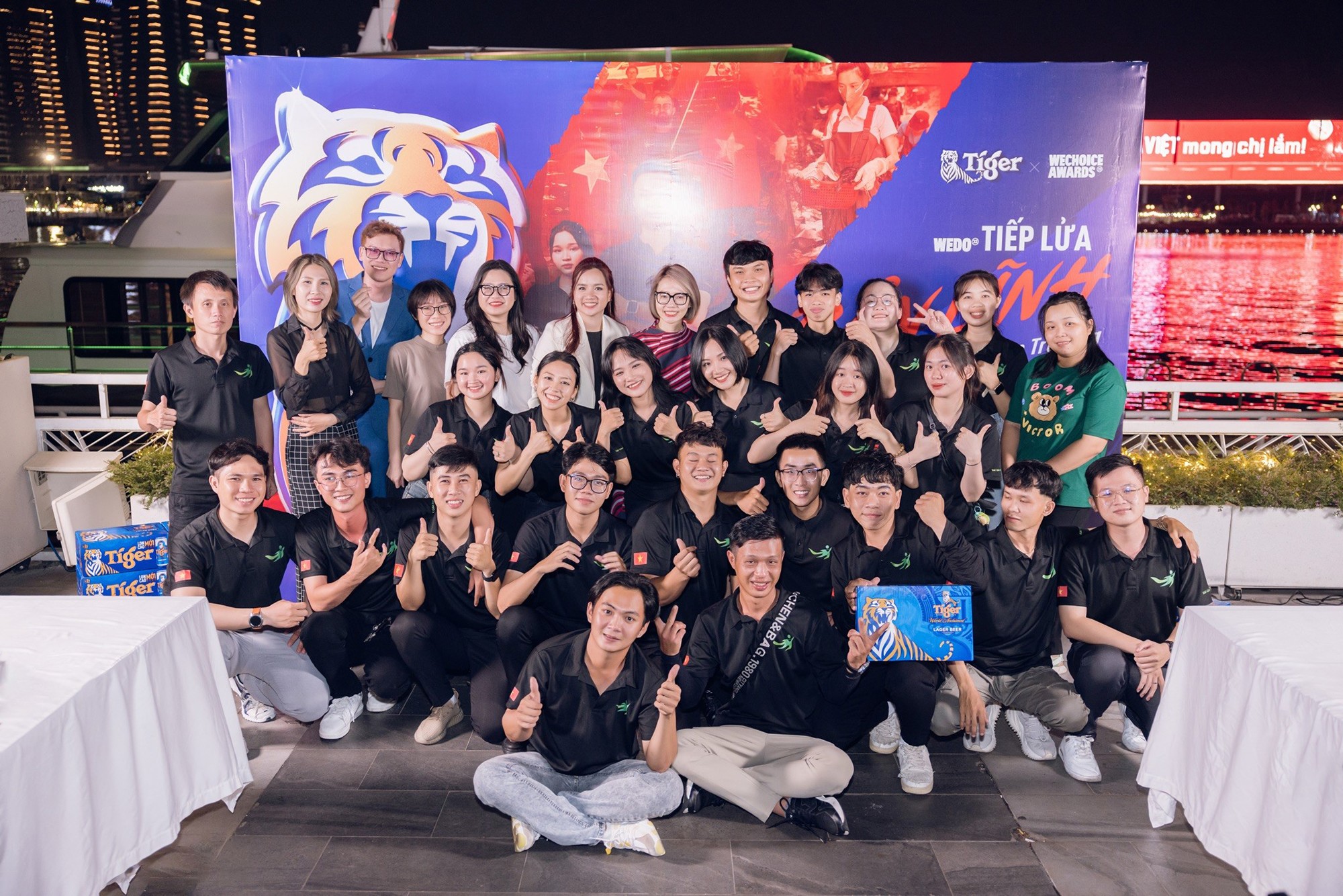 Dự án WeDo “Tiếp lửa bản lĩnh” không chỉ được ra đời nhằm góp phần hiện thực hóa những mong muốn, khát khao cống hiến cho cộng đồng của Sài Gòn Xanh, mà hơn hết để chứng minh: vẫn sẽ luôn có những người đồng hành cùng các bạn trên chặng đường này, để tiếp lửa và tạo động lực cho các bạn vững bước, vì một Việt Nam can trường!