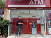 Kinh doanh - Khung cảnh trái ngược tại các trụ ATM ngày cận Tết